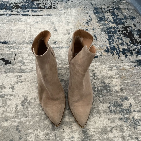 Booties - Picture 3 of 4